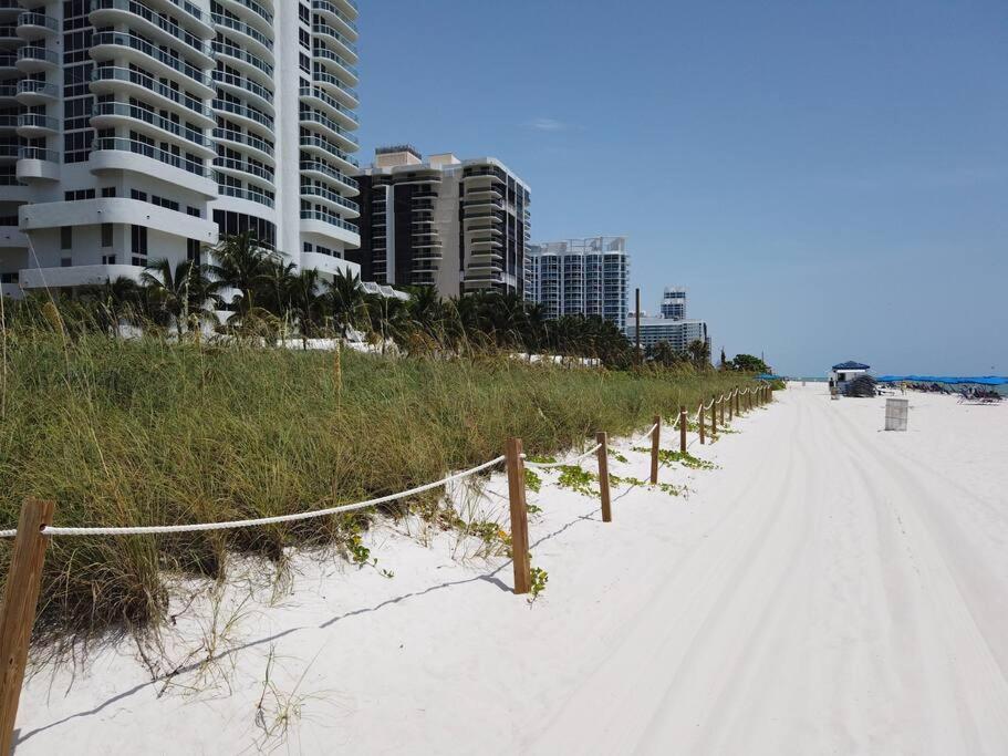 Apartamento 2 Bedroom W Balcony & Ocean View @ The 154 Miami Beach