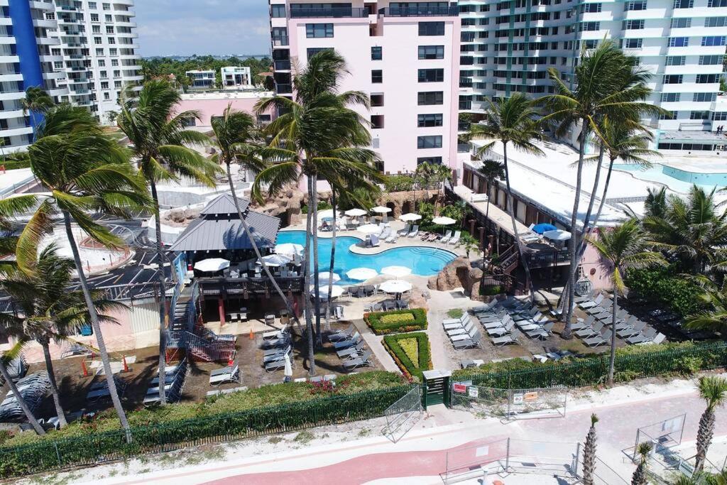 2 Bedroom W Balcony & Ocean View @ The 154 Apartamento *